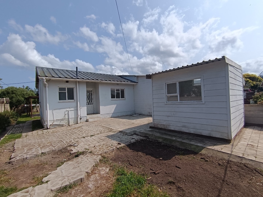 1 Bedroom Property for Sale in Bergsig Western Cape